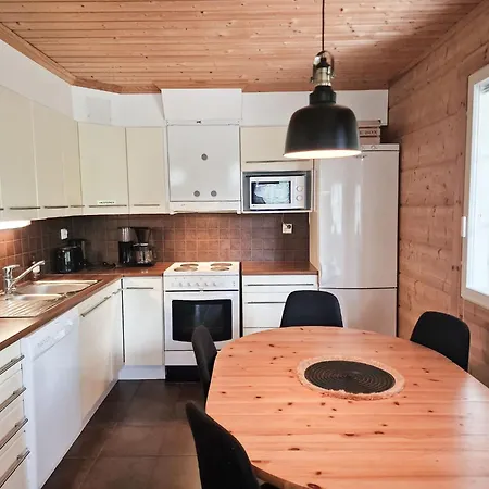 Vila Slalom 2 - 8 Hloe, Himos Laensihuippu